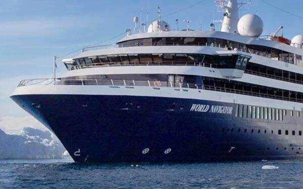 Atlas Ocean Voyages lanza promoción de segundo pasajero gratis en viajes a la Antártida o fiordos chilenos