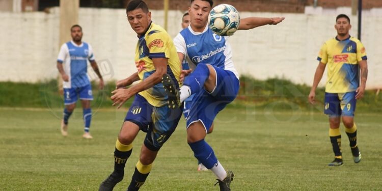 Avanzan La Canterita y Crucero en la Copa Posadeña