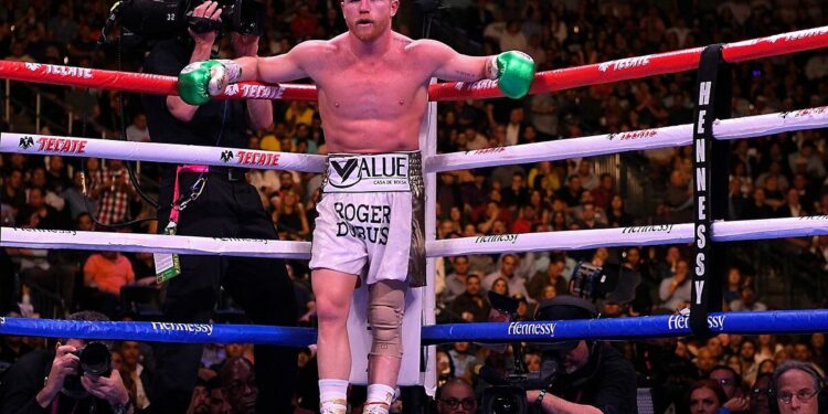 Boxeo: Oleksandr Usyk, dispuesto a enfrentar a Canelo Álvarez: "Sería una pelea de monstruos"