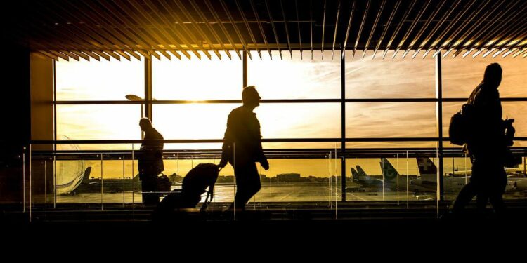 Cómo pedir la tarjeta sanitaria europea para viajar al extranjero