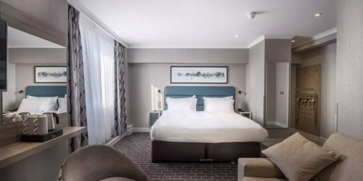 Habitación del The Royal Hotel, alojamiento que ofrece Carrefour Viajes en Londres