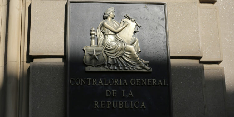 Contraloría: Gobierno anterior privilegió a 2 agencias de viajes en "Fronteras protegidas"