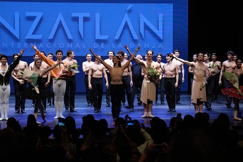 La gala reunió a cinco premios Benois de la Danse, estrellas del ballet internacional y a la Compañía Nacional de Danza. Incluyó, además, una decena de coreografías de creadores como Marius Petipa, Uwe Scholz, Mikhail Fokine y Marco Goecke.