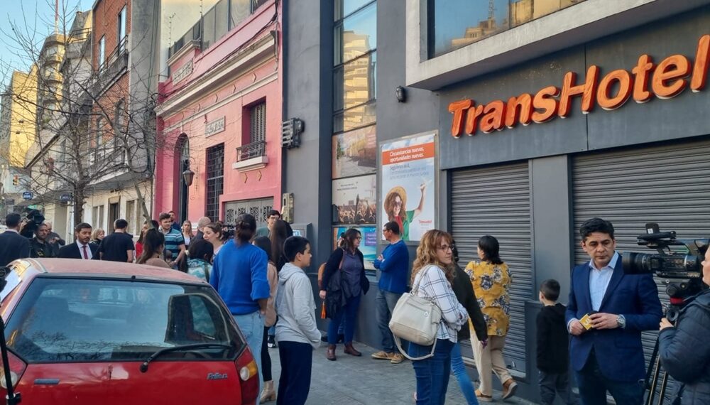 Damnificados por el cierre de la agencia de viajes TransHotel reclamaron soluciones para cada uno de