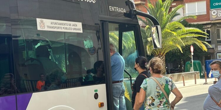 El Ayuntamiento descontará 30 céntimos en los viajes con bonobús