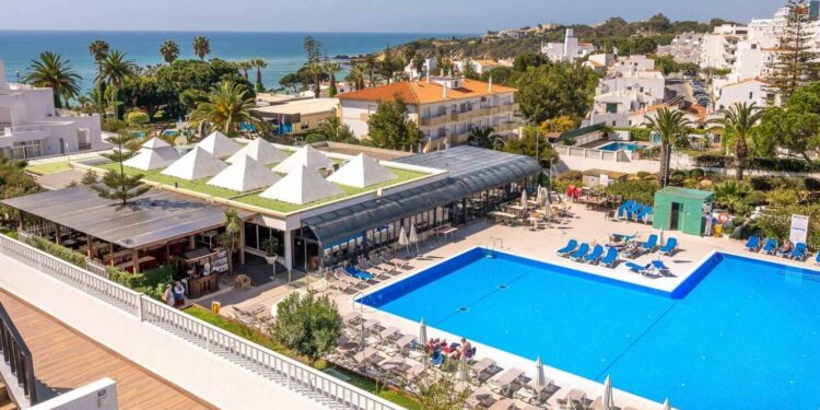 El equipo de ISholidays.com garantiza los mejores destinos para las vacaciones