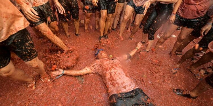 España: La “Tomatina” más esperada - Viajes
