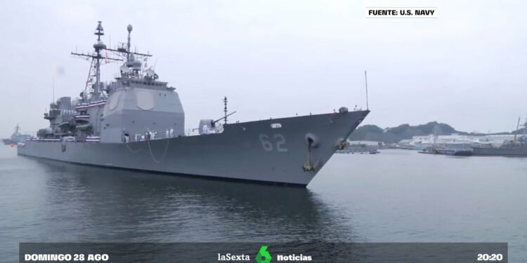 Estados Unidos despliega dos cruceros lanzamisiles en el estrecho
