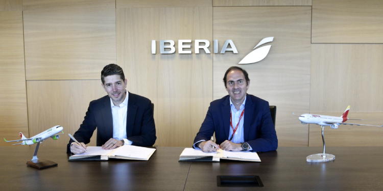 Firman Iberia y Viva Aerobus acuerdo de código compartido