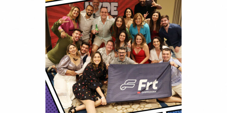 Representantes de Agencias ganadoras y colaboradores de Frt Operadora