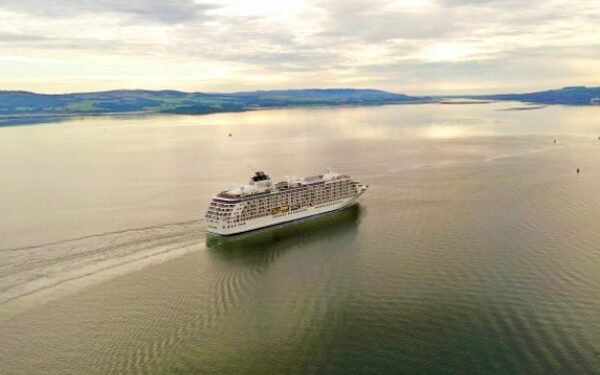 Greenock Ocean Terminal recibe al barco residencial privado más grande del mundo