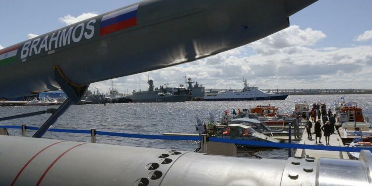 Guerra Rusia - Ucrania | Volodymyr Zelensky dice que Rusia lanzó 750 misiles de crucero desde la península de Crimea | Vladimir Putin | RMMN | MUNDO