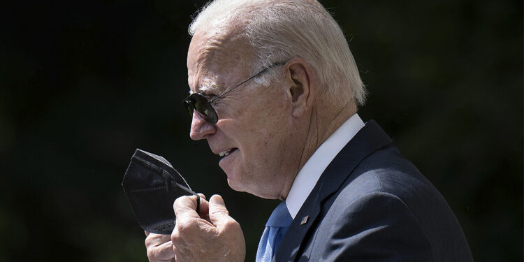 El presidente de Estados Unidos, Joe Biden, este sábado dio negativo a una prueba de COVID y ya tiene previsto reanudar viajes.