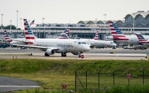 La demanda de viajes en avión se dispara un 76 % interanual en junio, según la IATA