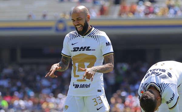 La inesperada reacción de Rivaldo por el fichaje de Dani Alves con los Pumas de México