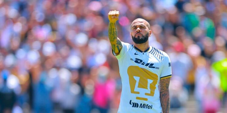 Liga MX - Dani Alves: Rivaldo asegura que la llegada de su compatriota a Pumas no fue la mejor opción para su carrera