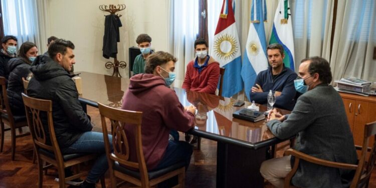 Llamosas distinguió a los pilotos locales – Al Toque Deportes
