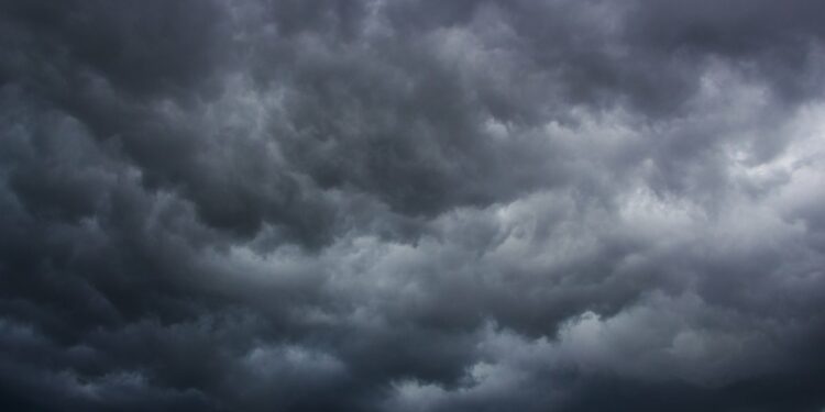 Lluvias, aguaceros y tormentas eléctricas podrían complicar viajes del lunes – Telemundo Nueva Inglaterra