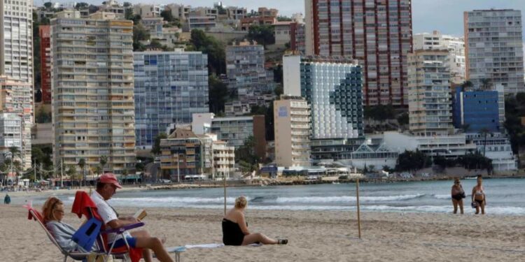 Los hoteleros piden al gobierno subir los precios de los viajes del Imserso o no participarán