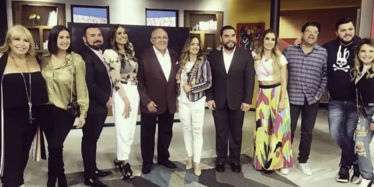 Los superfluos e innecesarios viajes todo pagado del ‘Químico’ Benítez