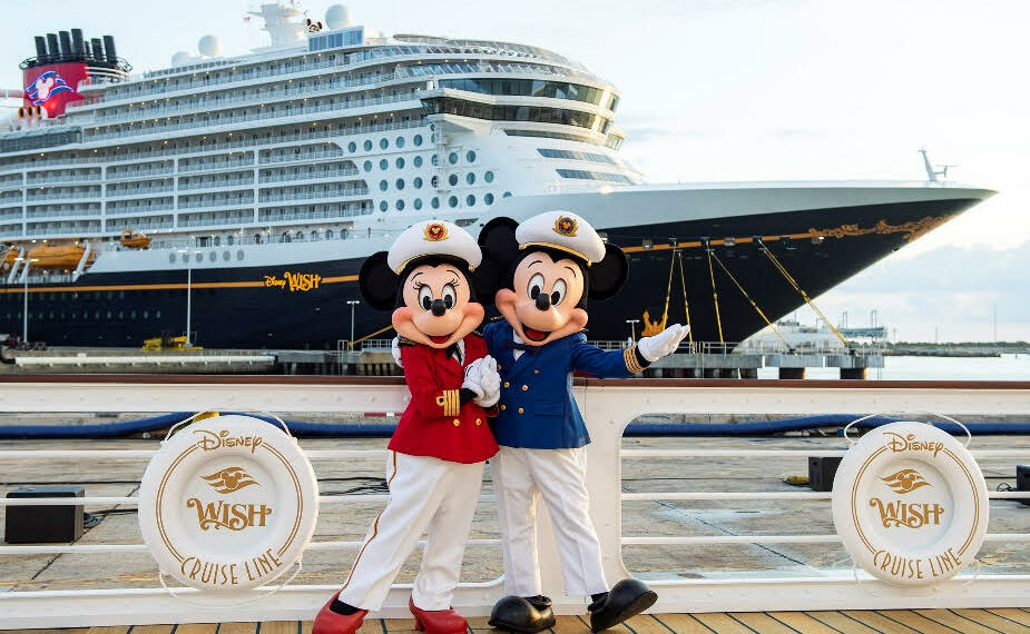 Disney Cruise Line le da la bienvenida a su quinto barco, Disney Wish, durante una encantadora ceremonia de bautizo