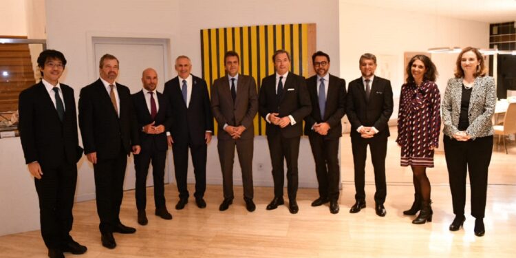 Sergio Massa con los embajadores del G7