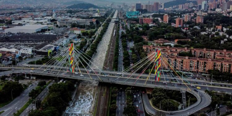 Además, Medellín participó en otras nominaciones.