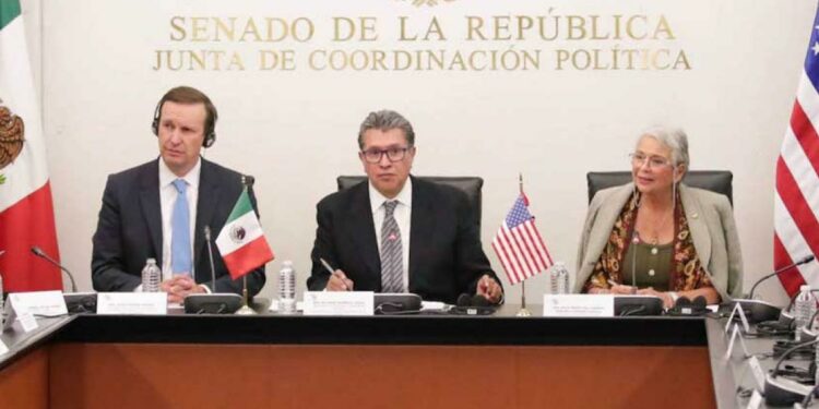 Monreal reprocha a parlamentarios de EU alertas de viajes para estados mexicanos