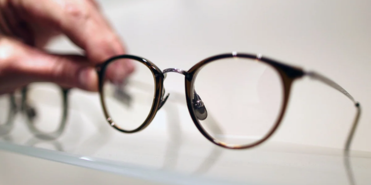 No olvidar nunca gafas y lentillas de repuesto en las vacaciones