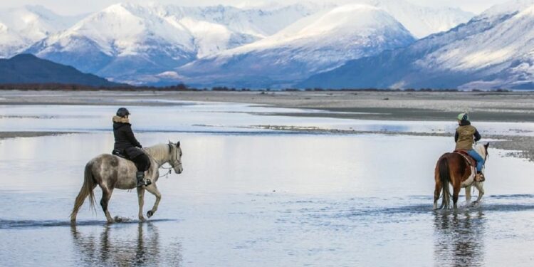 Nueva Zelanda reabre al turismo internacional