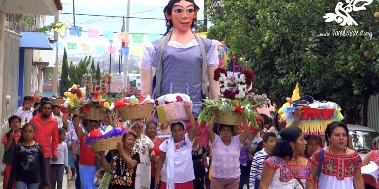 Va gobierno de la CDMX “en la ruta” de apropiarse de la Fiesta de las Culturas Indígenas en la capital del país.