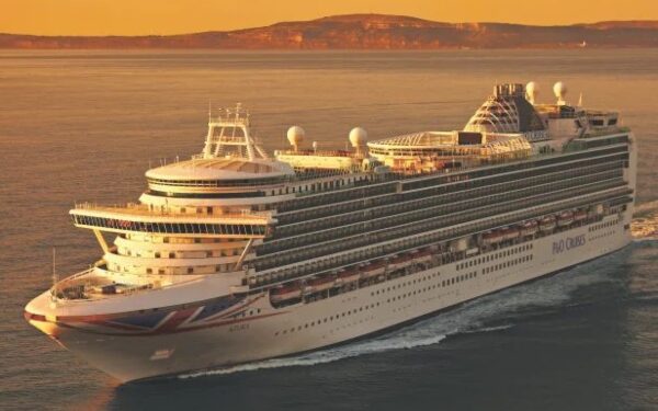 P&O Cruises ofrece cruceros en Tenerife con vuelo desde aeropuertos regionales en Gran Bretaña