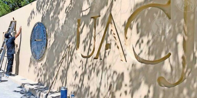 Piden conducir con precaución por el regreso a clases en UACJ