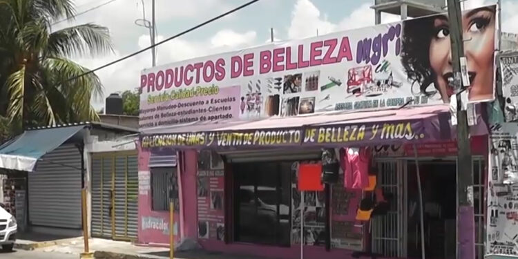 Piden regularizar a vendedores ambulantes en “El Crucero”