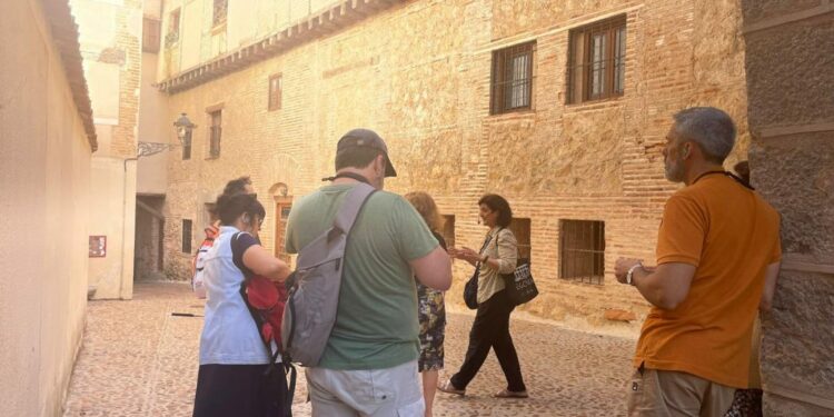 Profesionales brasileños visitan la judería de Segovia. Este ha sido su itinerario – Turismo de Segovia