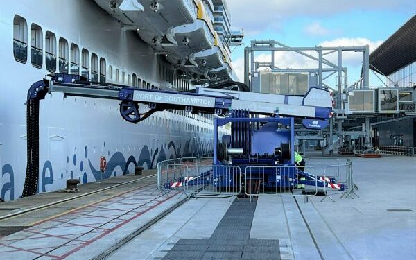 Puerto de Southampton completa puesta en marcha de energía en tierra para Sky Princess