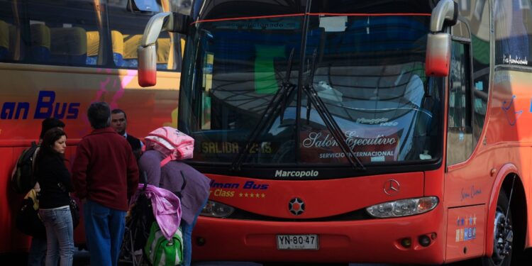 Pullman Bus suspende viajes a regiones de La Araucanía y Los Ríos por 'motivos de seguridad'