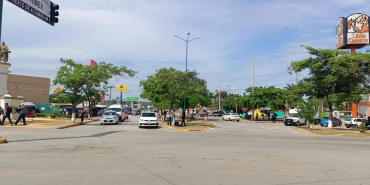 Se realizan diversos trabajos para mejorar vialidad automovilística