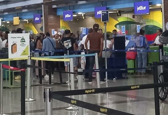 Se registraron 900 retrasos de vuelos en julio en el AILA