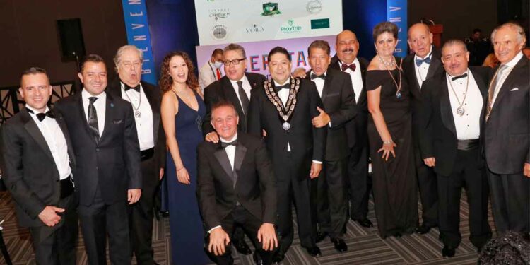 Se reúnen grandes exponentes de la industria turística en Querétaro