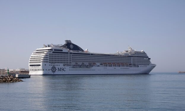 Vista del 'MSC Orchestra' que inicia y finaliza en Málaga su itinerario el próximo día 19. /Migue Fernández