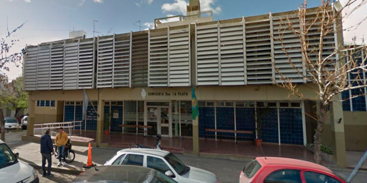 La joven realizó la denuncia en la Comisaría 9° de La Plata