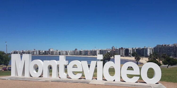 Escapada a Montevideo: qué podés hacer y cuánto tenés que gastar para visitar la capital uruguaya