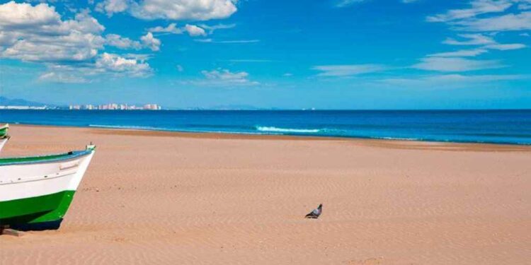 Playa de la Malvarrosa (Valencia). Foto: barcelo.com.