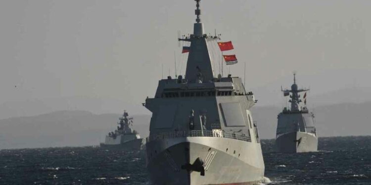 El Nanchang en unas maniobras conjuntas con Rusia