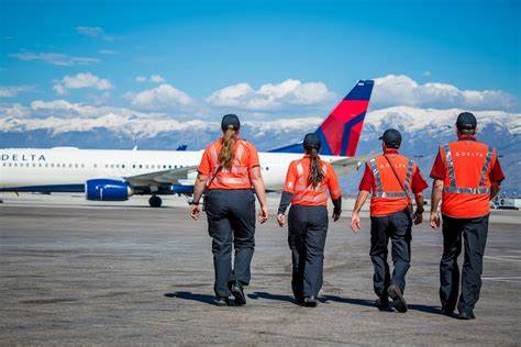 Forbes reconoce a Delta como Mejor Empleador de Mujeres para 2022