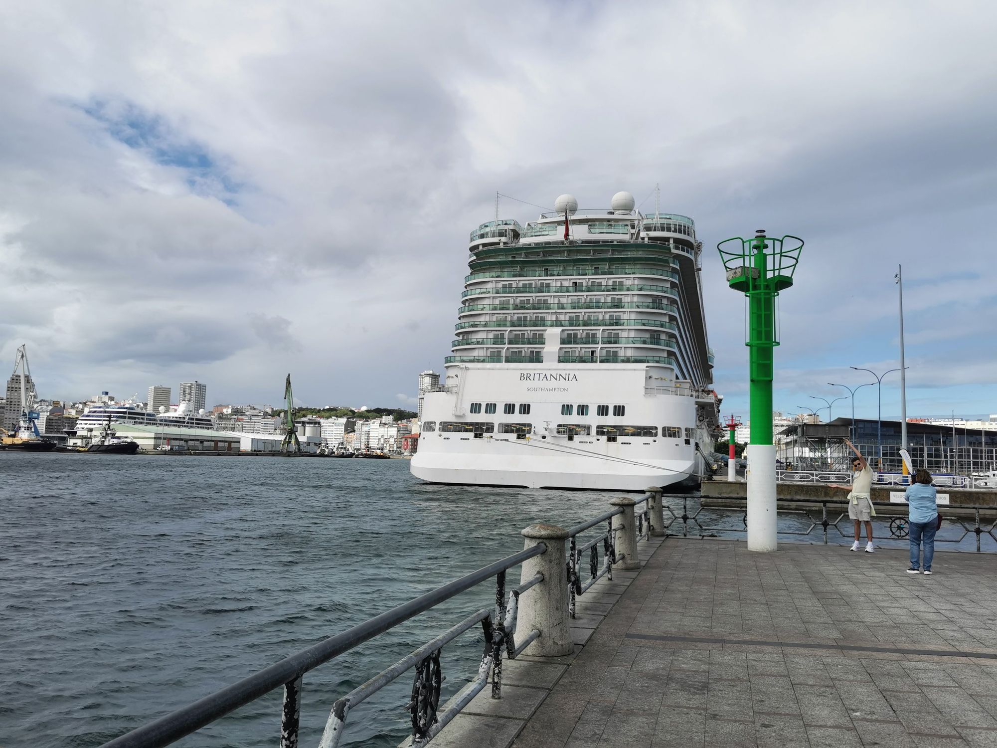 Doble escala de cruceros en el puerto de A Coruña