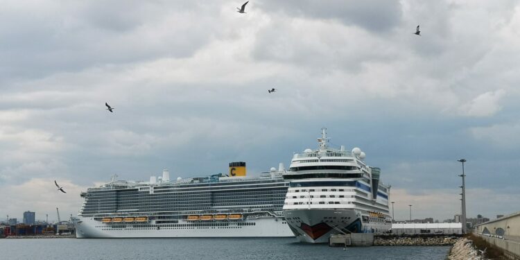 Valenciaport presenta su oferta para el sector de cruceros en la feria Seatrade Cruise Med – Valenciaport