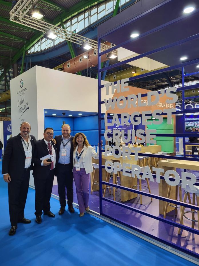 El Puerto de Taranto recibe el Premio al Destino del Año en los Seatrade Cruise Awards