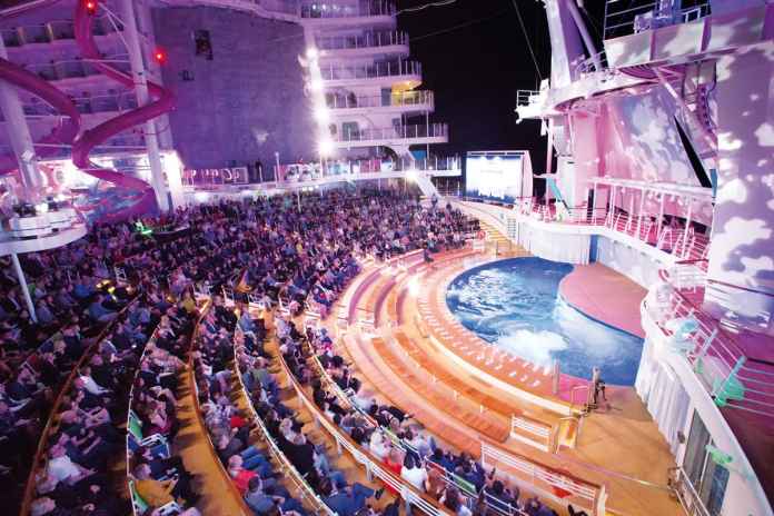 El Symphony of the Seas vuelve a Barcelona en 2023